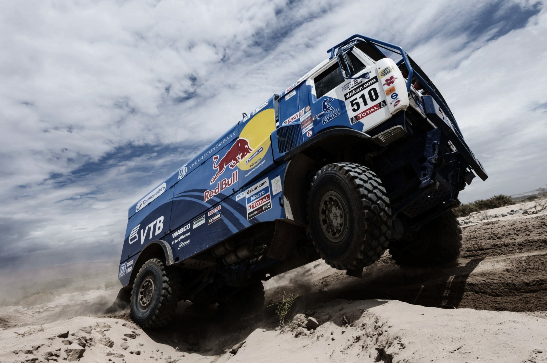 kamaz dakar rally cielo nuvole toro rosso fuoristrada