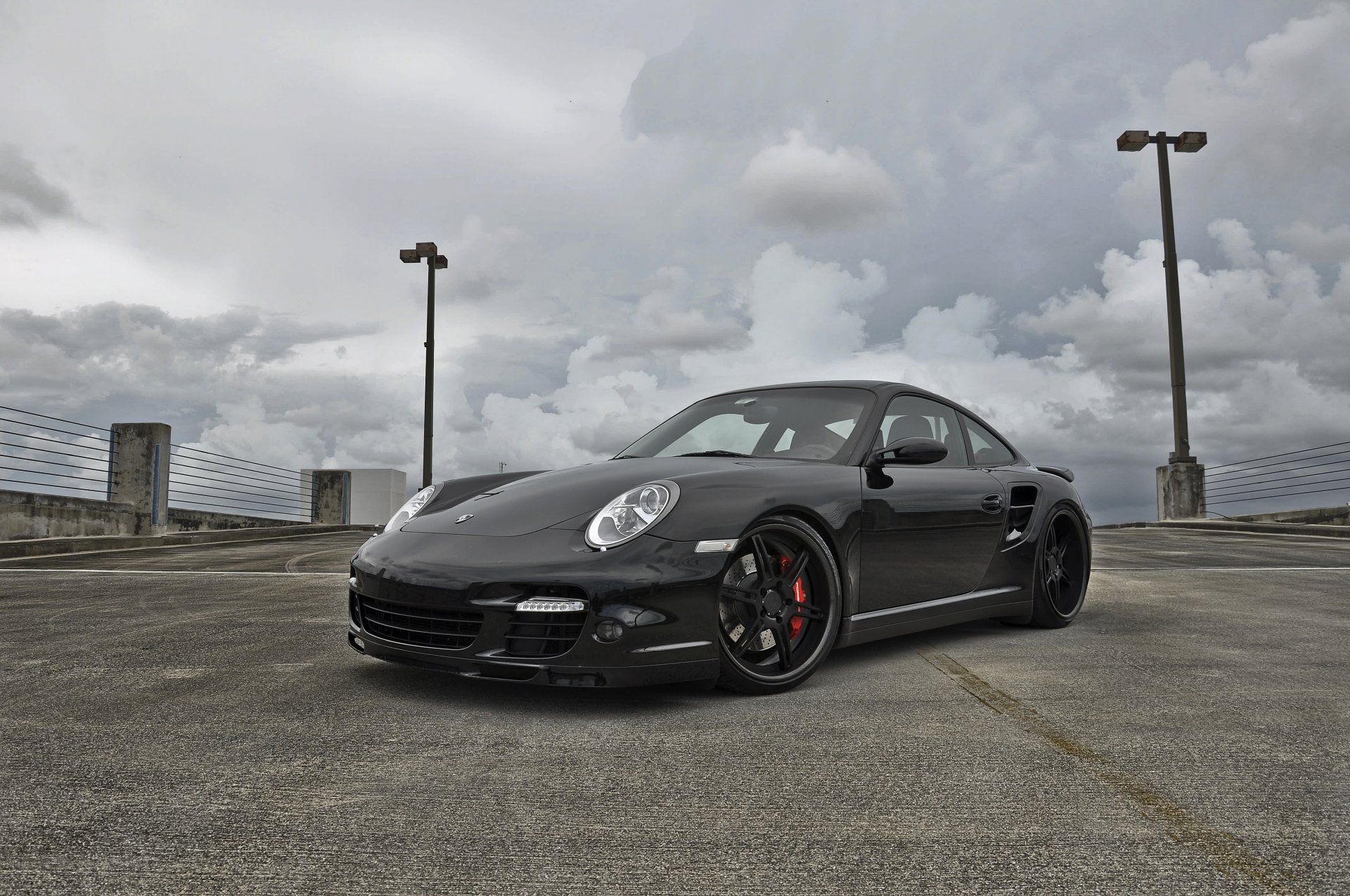 porsche carrera blacjkparking / porsche karerra sky lamps cloud