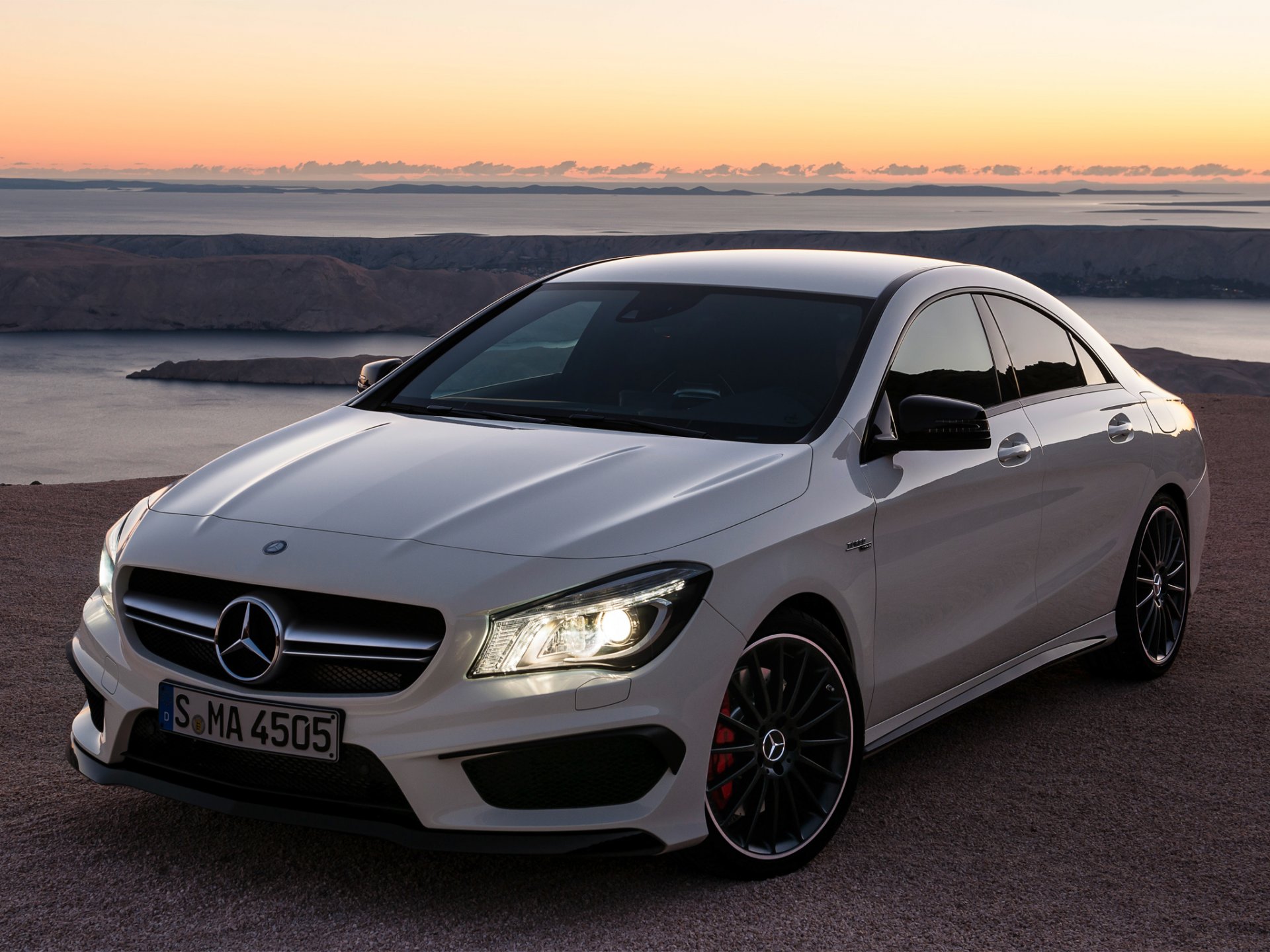 mercedes-benz cla amg auto faro luce