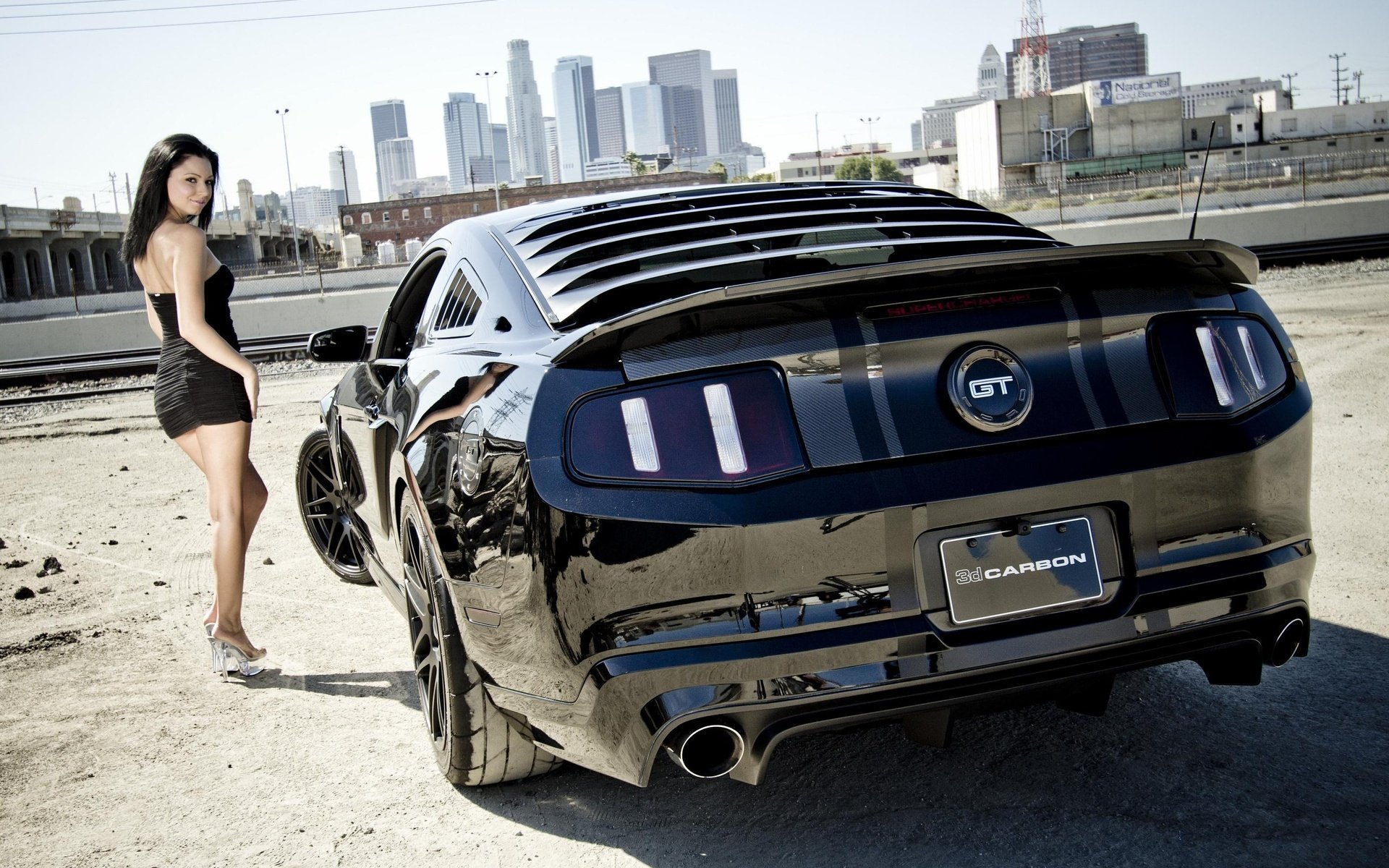 ford mustang carbono chica