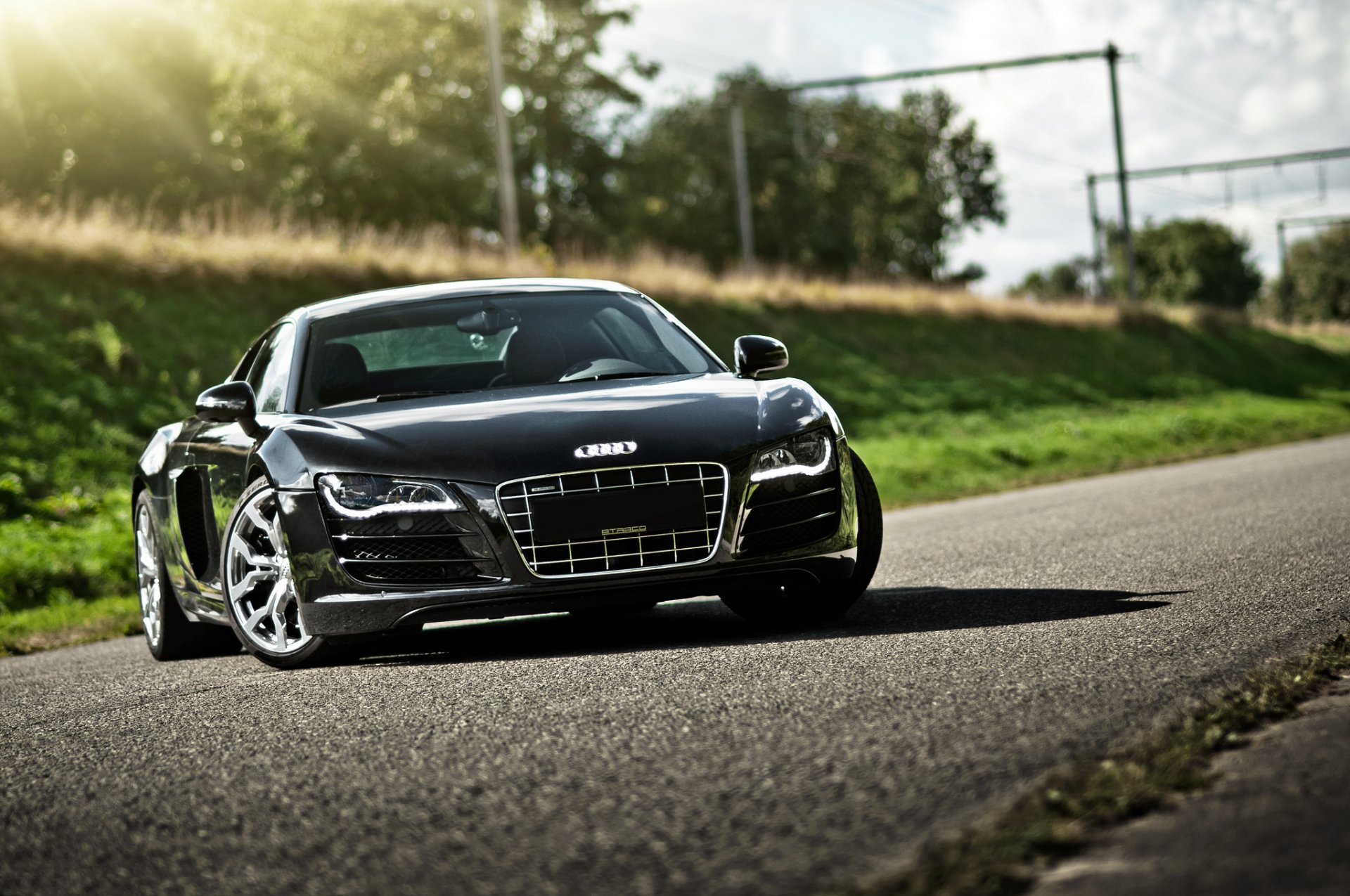 audi r8 nero anteriore audi strada abbagliamento