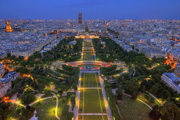 Night Paris from a bird s-eye view