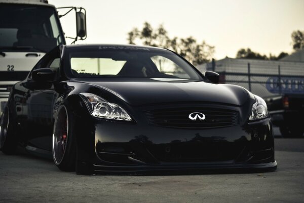 Black low tuned infiniti