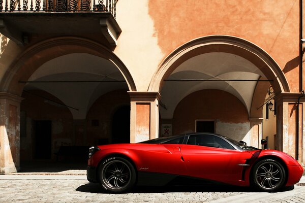 Pagani Wire s supercar in front of the house with arches