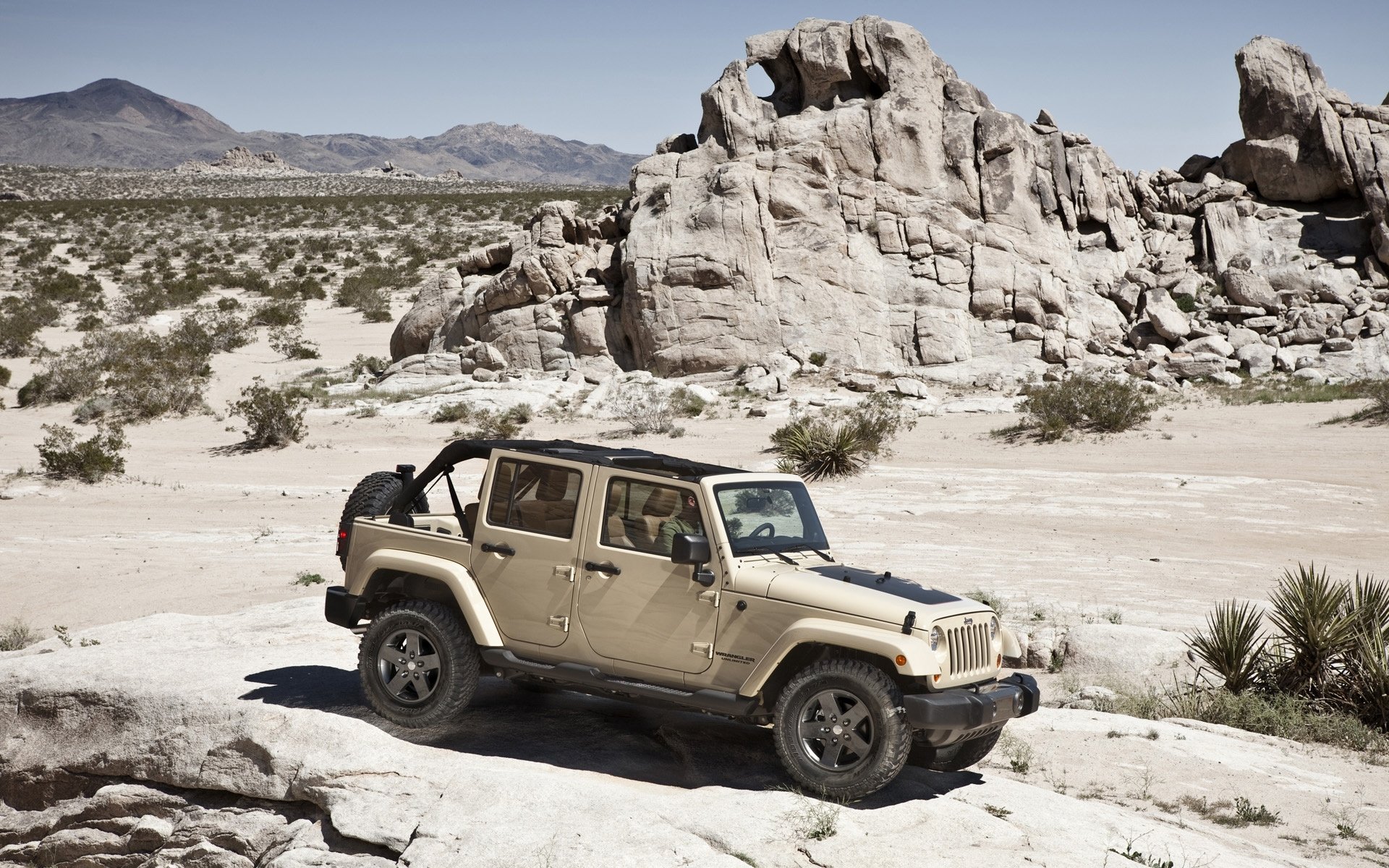 jeep wrangler voiture surélevé cross-country suv