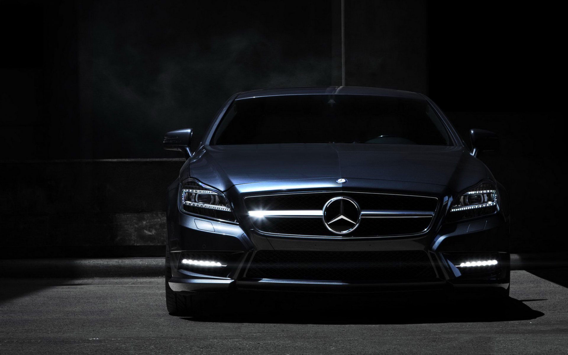 mercedes mercedes benz cls frente noche