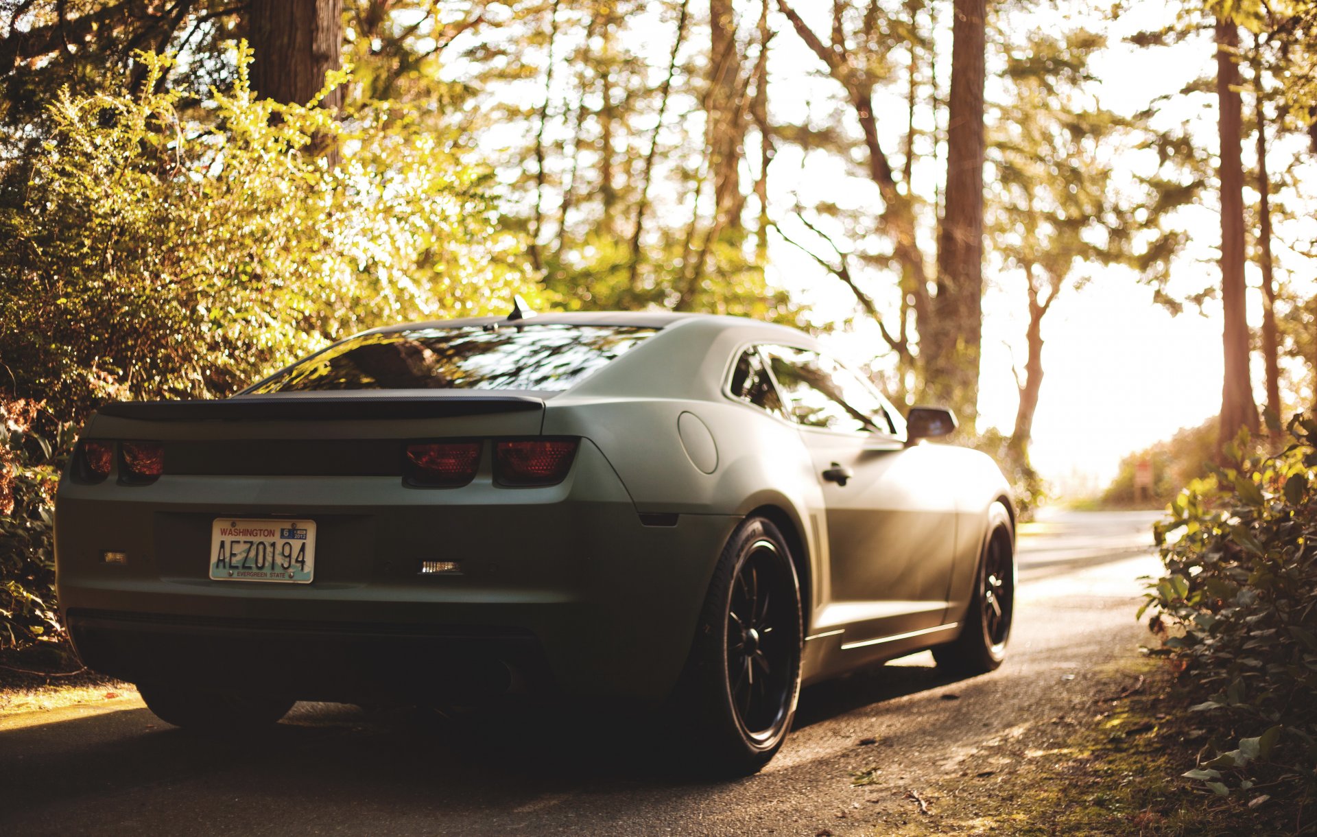 chevrolet camaro mate negro bokeh