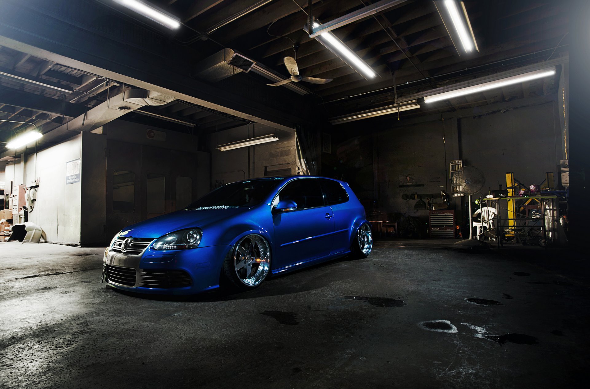 volkswagen golf gti bleu tuning avant