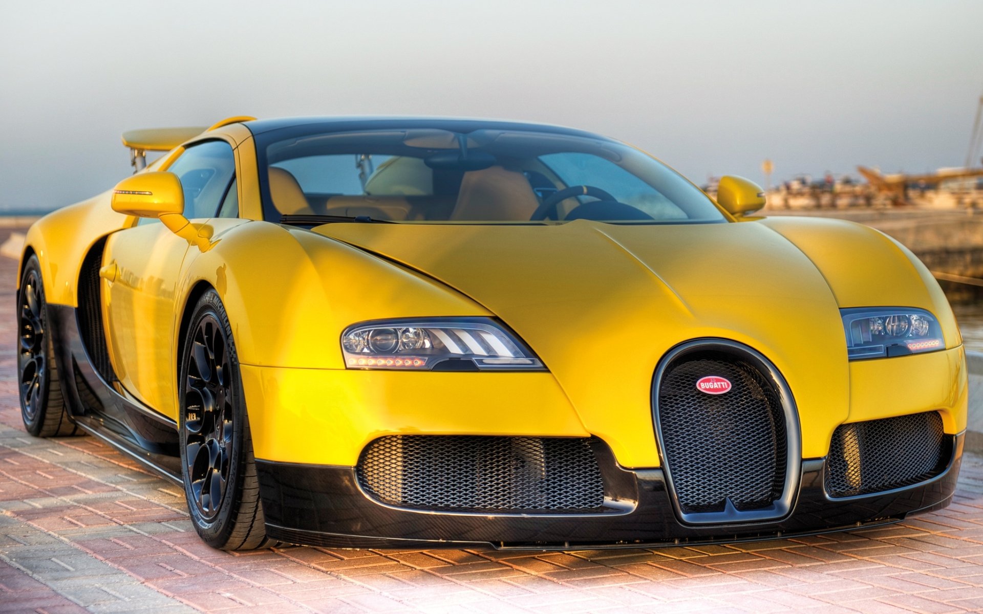 bugatti veyron grand sport roadster qatar bugatti veyron superdeportivo especial.versión delantero amarillo tuning cielo