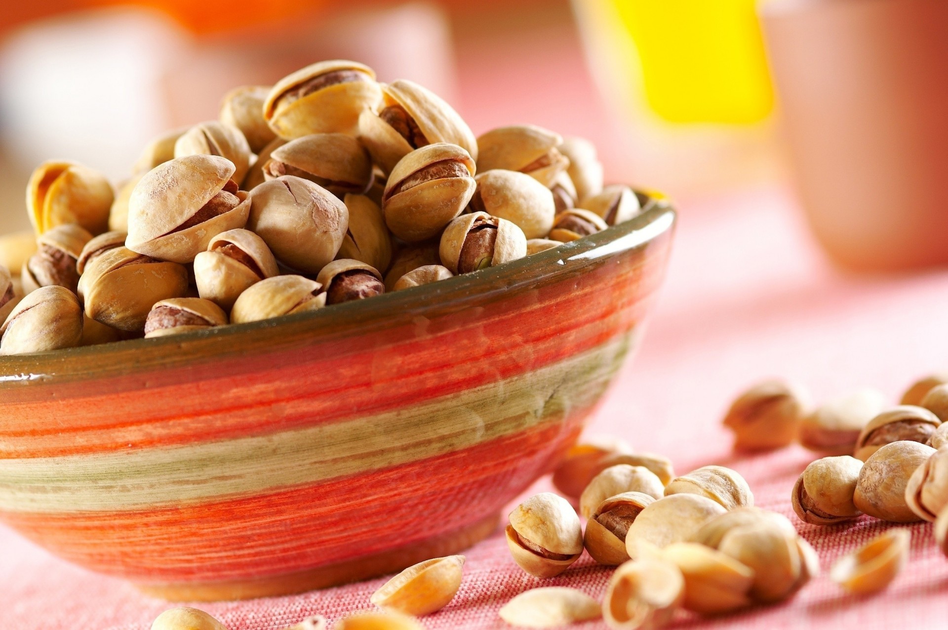 pistachio table plate walnut