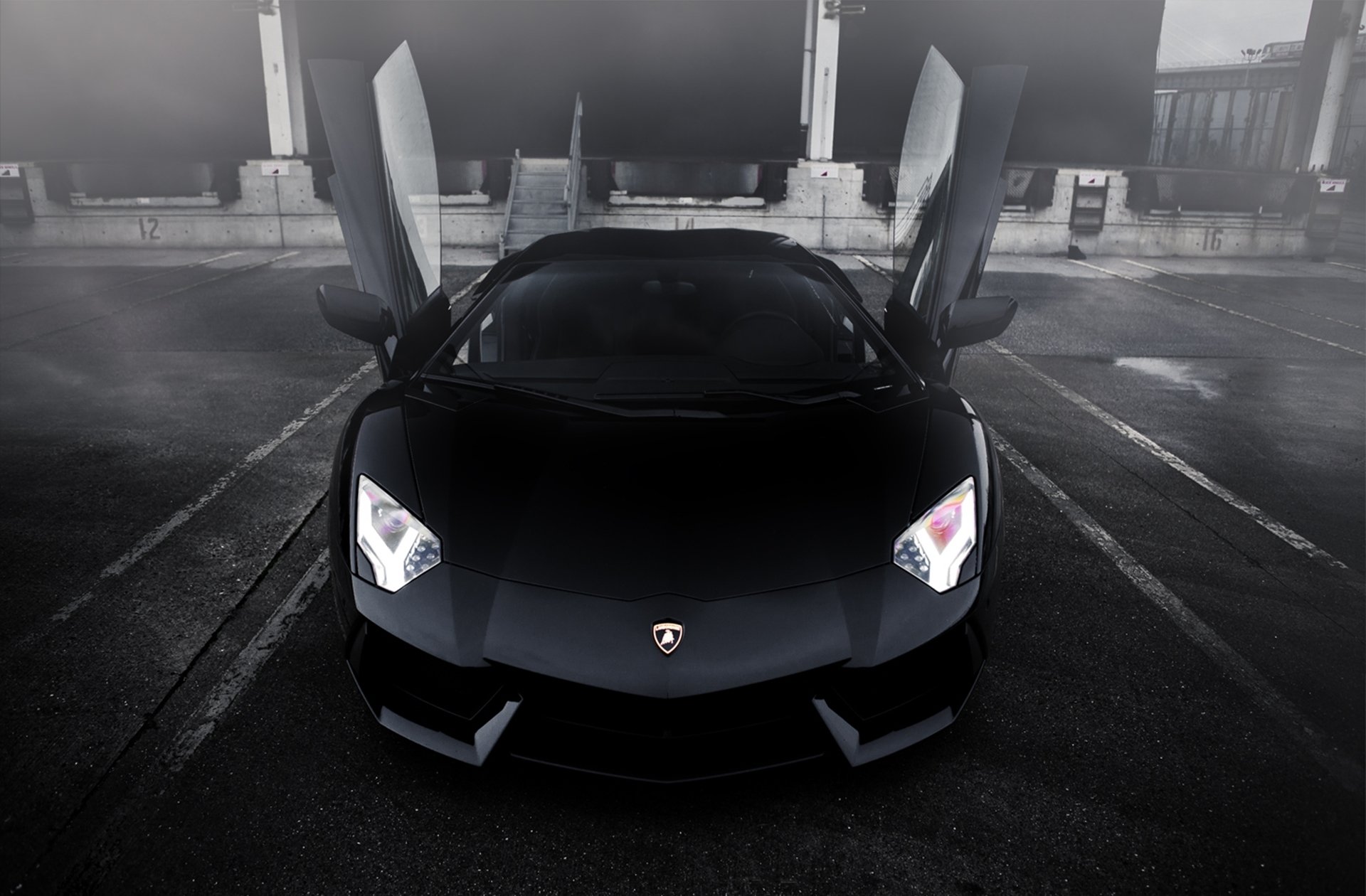 lambo aventador avant noir brouillard porte lambo