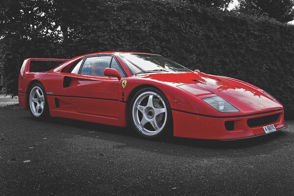 Ferrari f40 coche rojo en tu casa