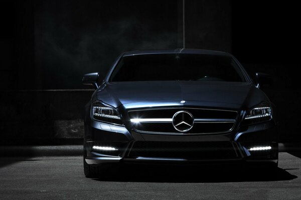 Auto-Vorderteil Mercedes Benz cls