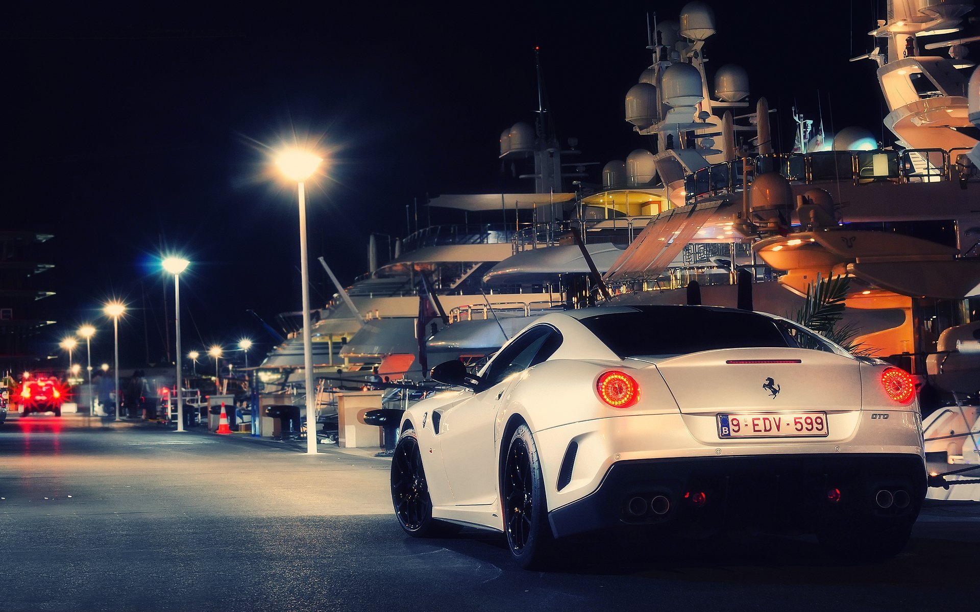 ferrari 599 gtb fiorano nuit ville monaco lumières port de plaisance yachts