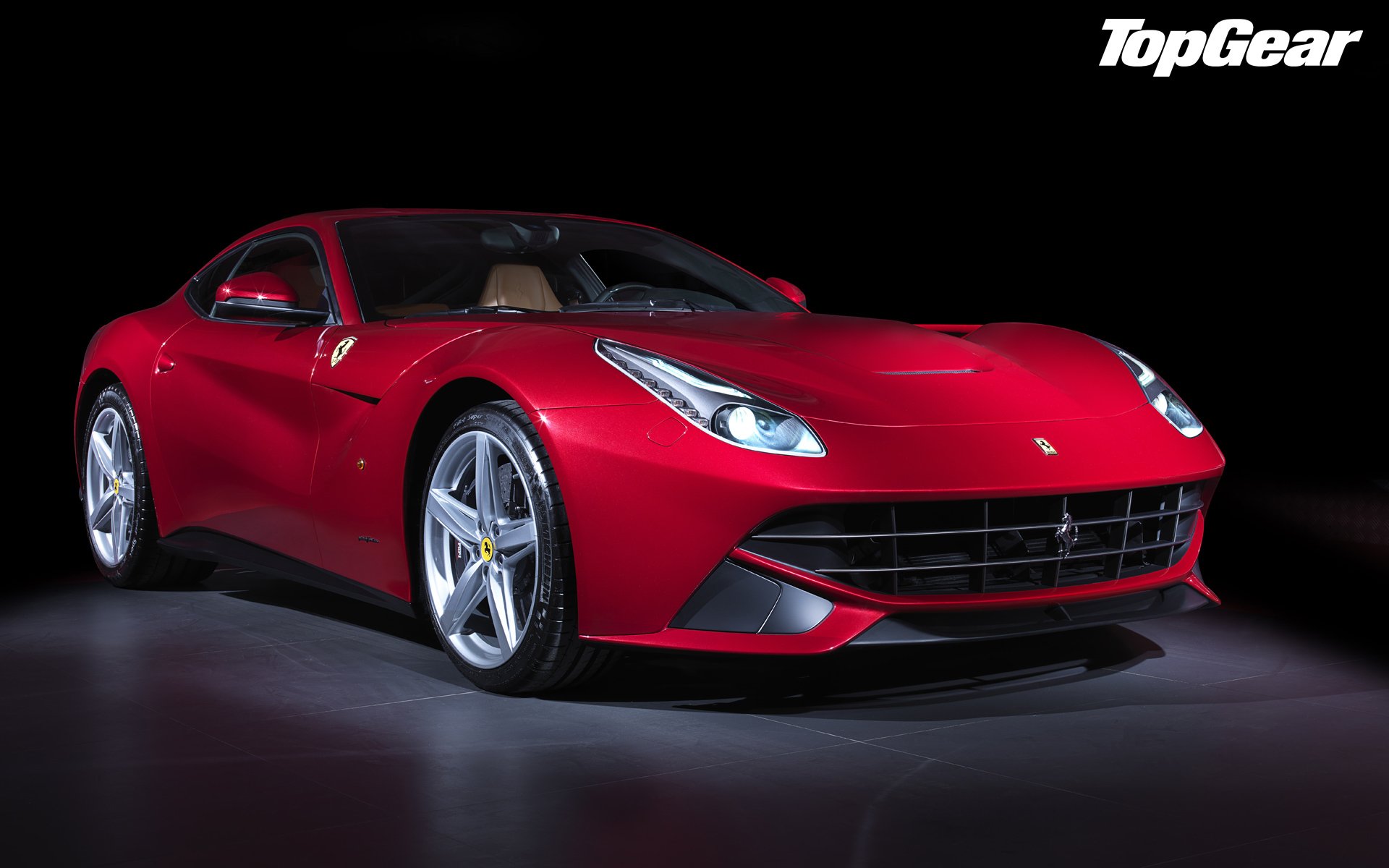 top gear top gear engranaje superior mejor programa de televisión ferrari f12 berlinetta ferrari f12 berlinetta superdeportivo rojo frente penumbra