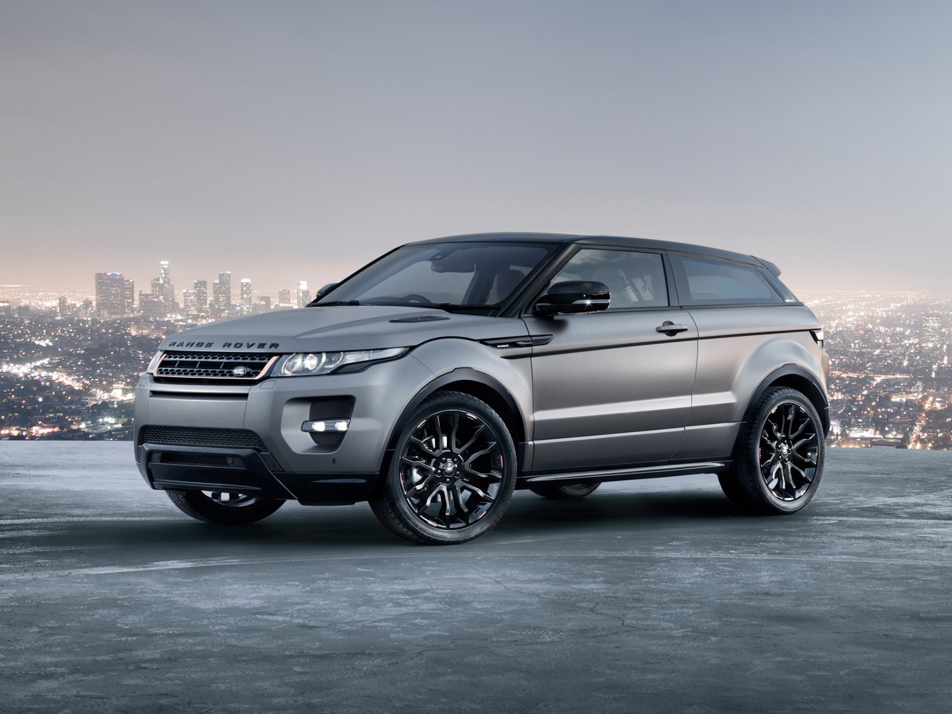 land rover range rover evoque купе виктория бекхэм лэнд ровер ренж ровер эвок виктория бекхем спец.версия передок кроссовер город панорама небо