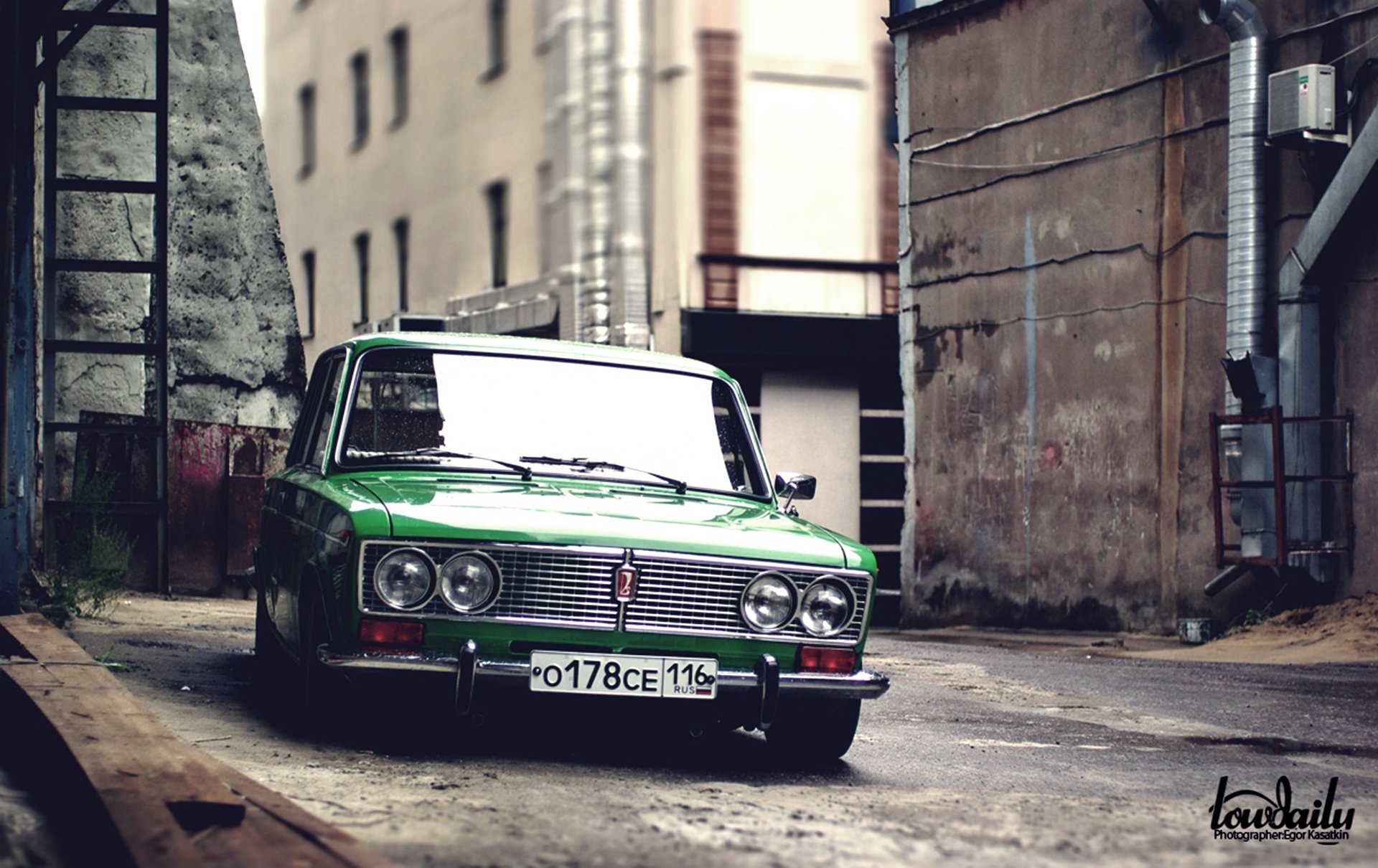 low classic vasen lada lada hof