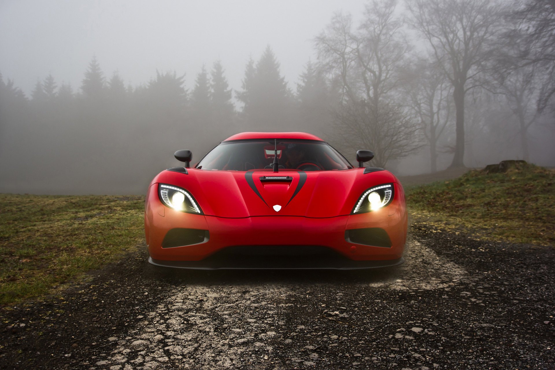 koenigsegg agerar árboles hierba luz luces