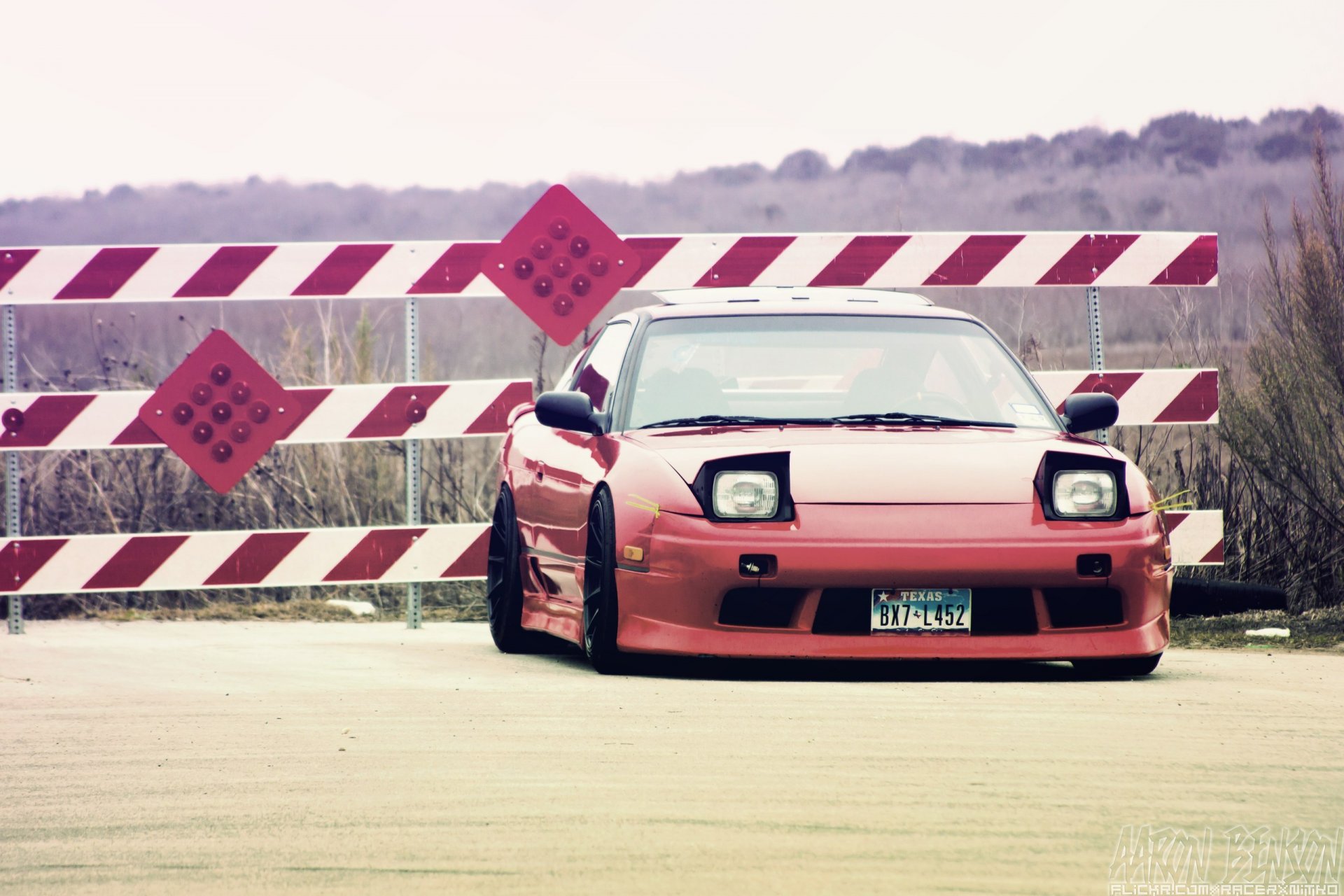 nissan 240sx niski czerwony