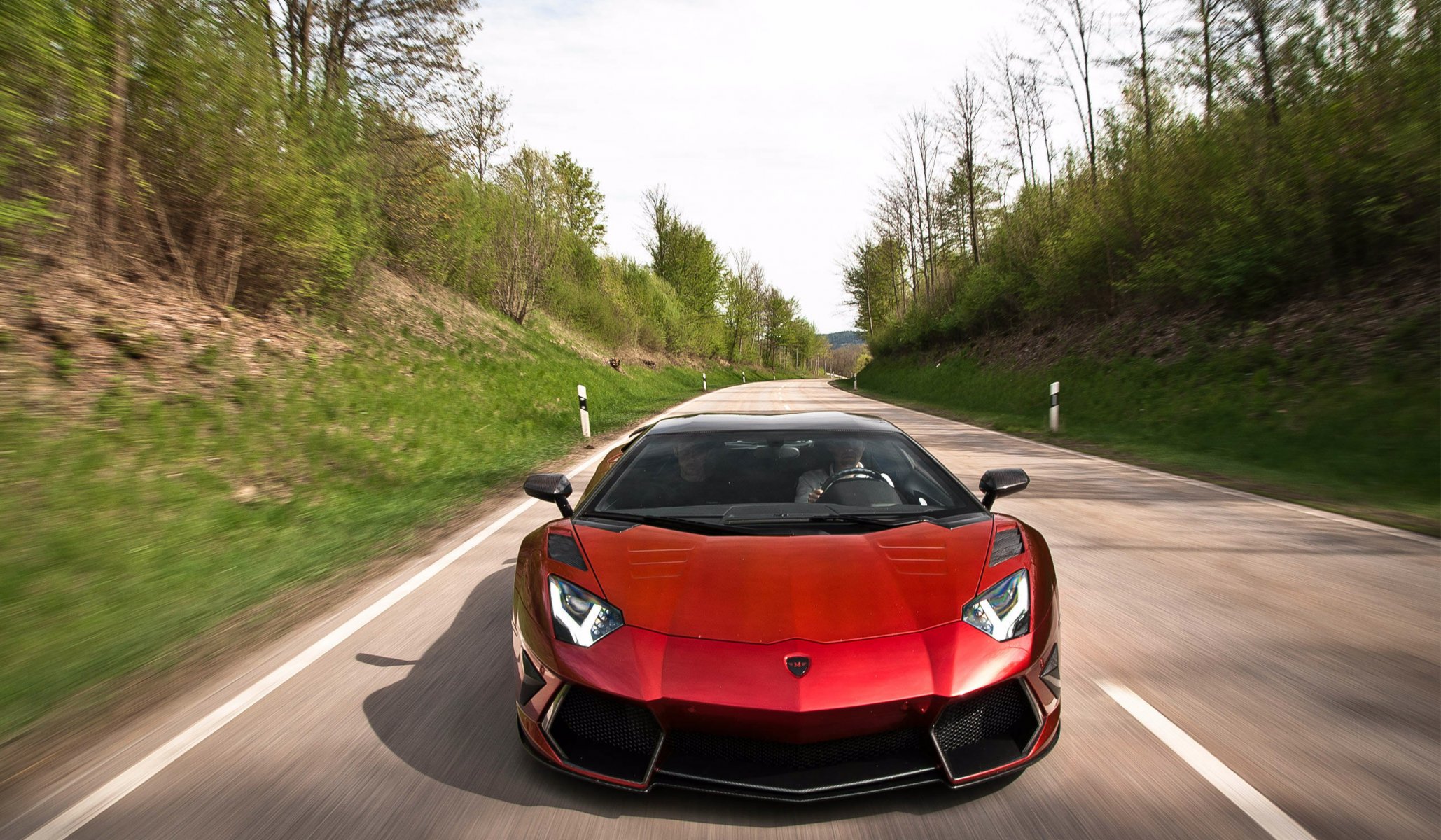 lamborghini aventador mansory lamborghini aventador mansory mouvement forêt