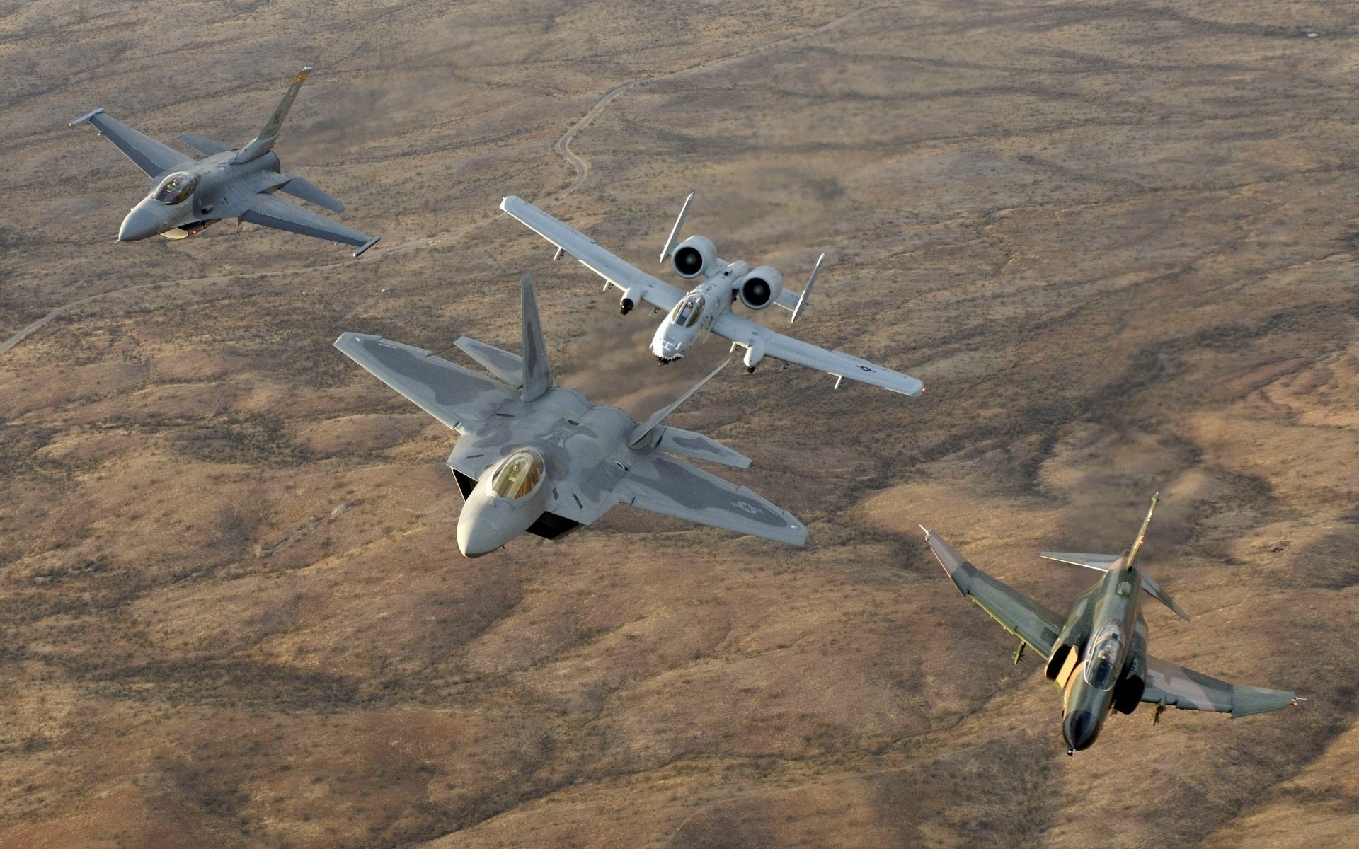 f - 16 f-22 a10 f-4 aviones de combate estadounidenses formación hombres guapos