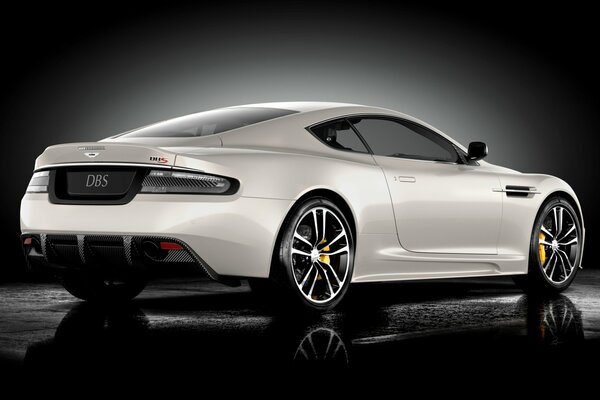 Aston martin supercar en blanc