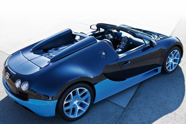Bugatti Veyron convertible from the future