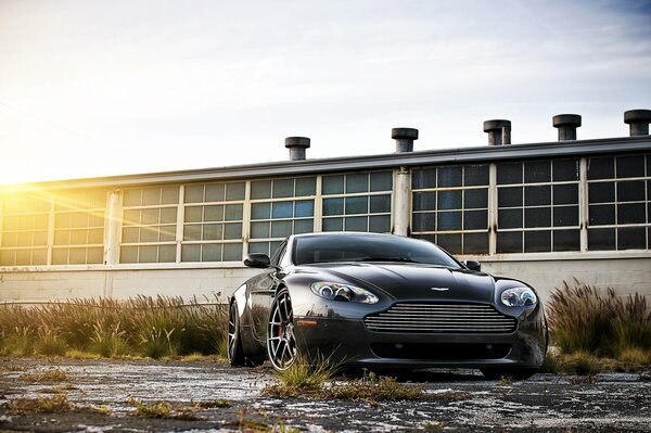 Aston Martin se déroule dans la cour de l usine