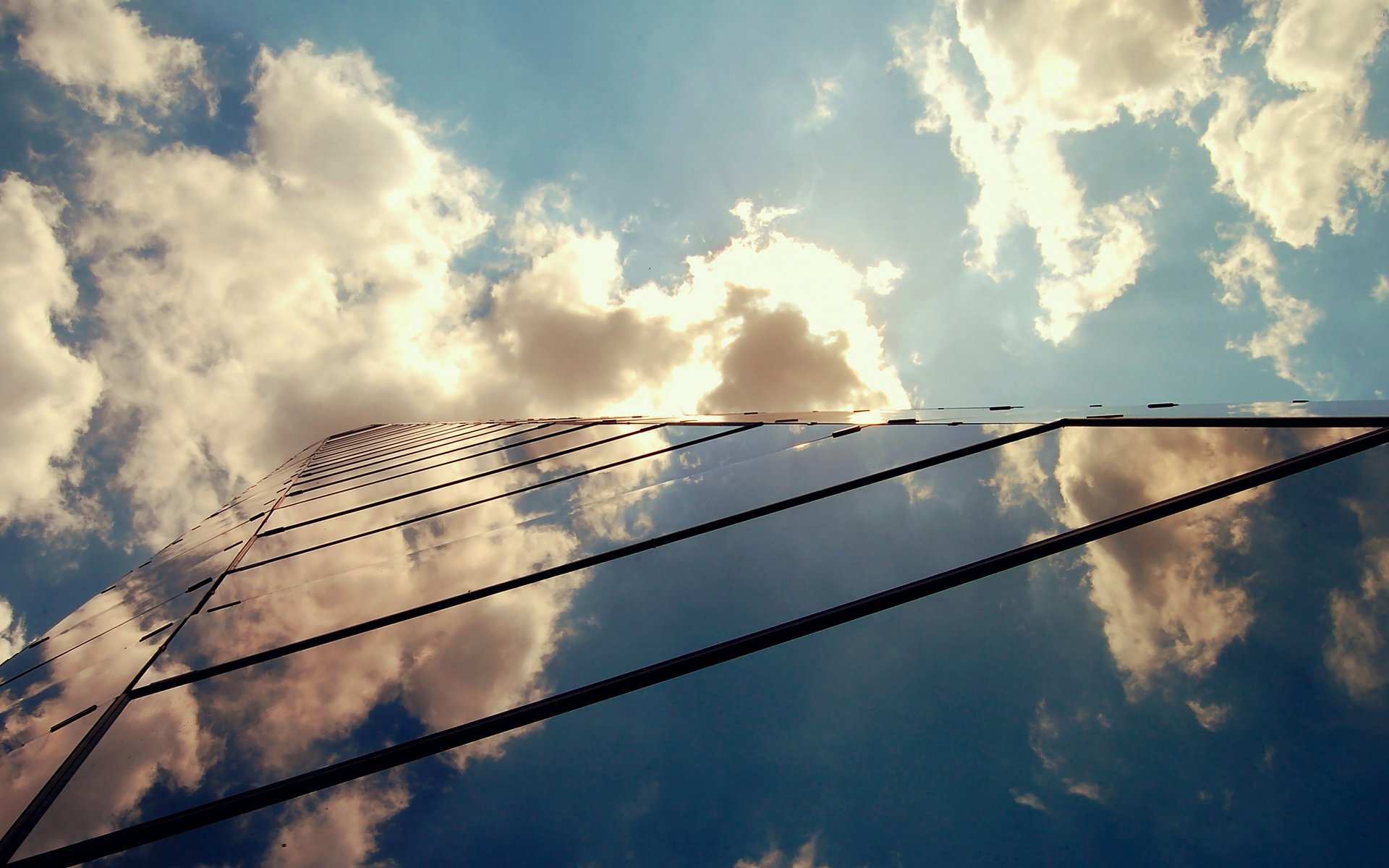 cielo edificio nubes