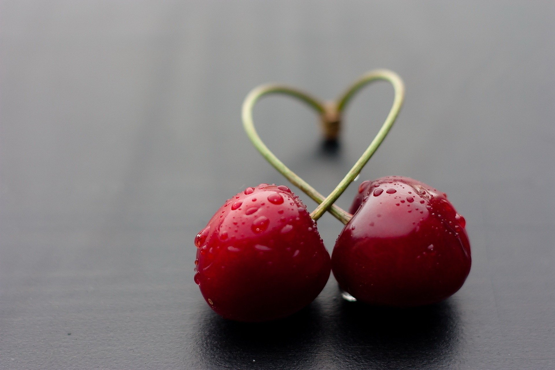 drops macro cherry