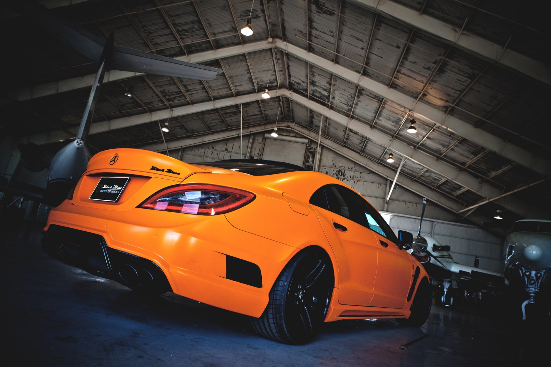 mercedes auto coche tuning avión naranja mercedes-benz cls royal hangar