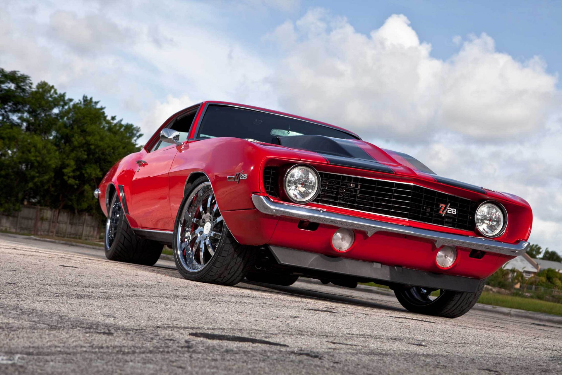 chevrolet camaro z-28 rojo muscle car chevrolet camaro rojo frente muscle car cielo nubes