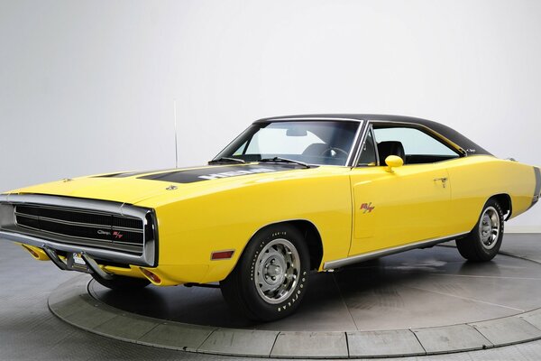 Hemi Dodge charger jaune