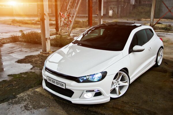 Blanc volkswagen scirocco Dub édition