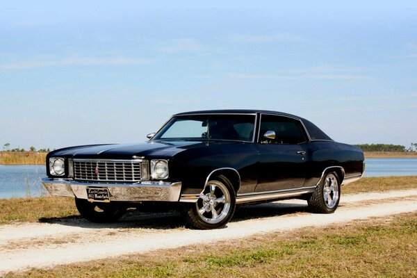 Chevrolet. Monte Carlo. Retro. Coche