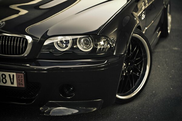 Vista frontal del BMW M3