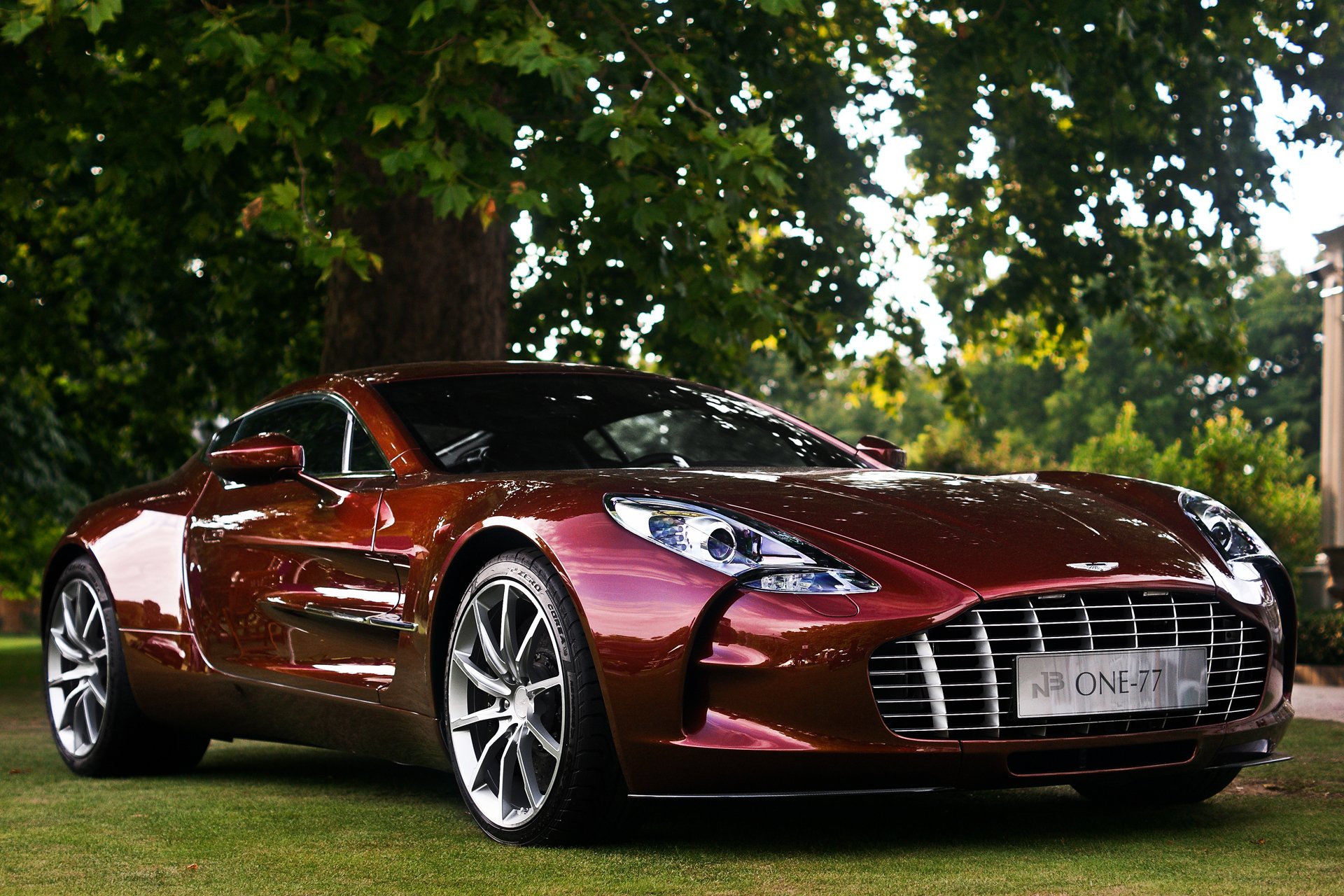 aston martin one-77 aston martin england eiche holz rasen