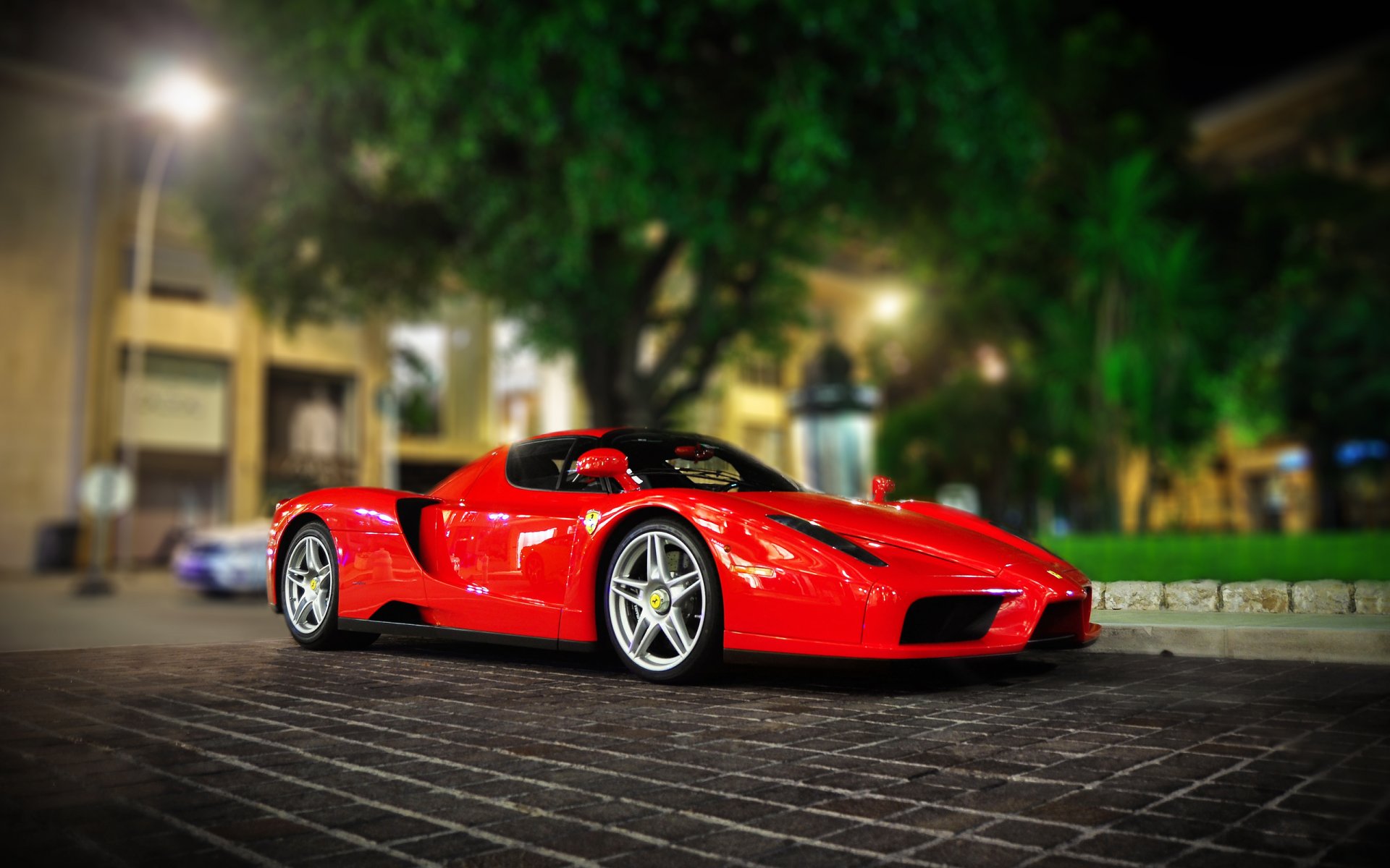 ferrari enzo red town night lights parking