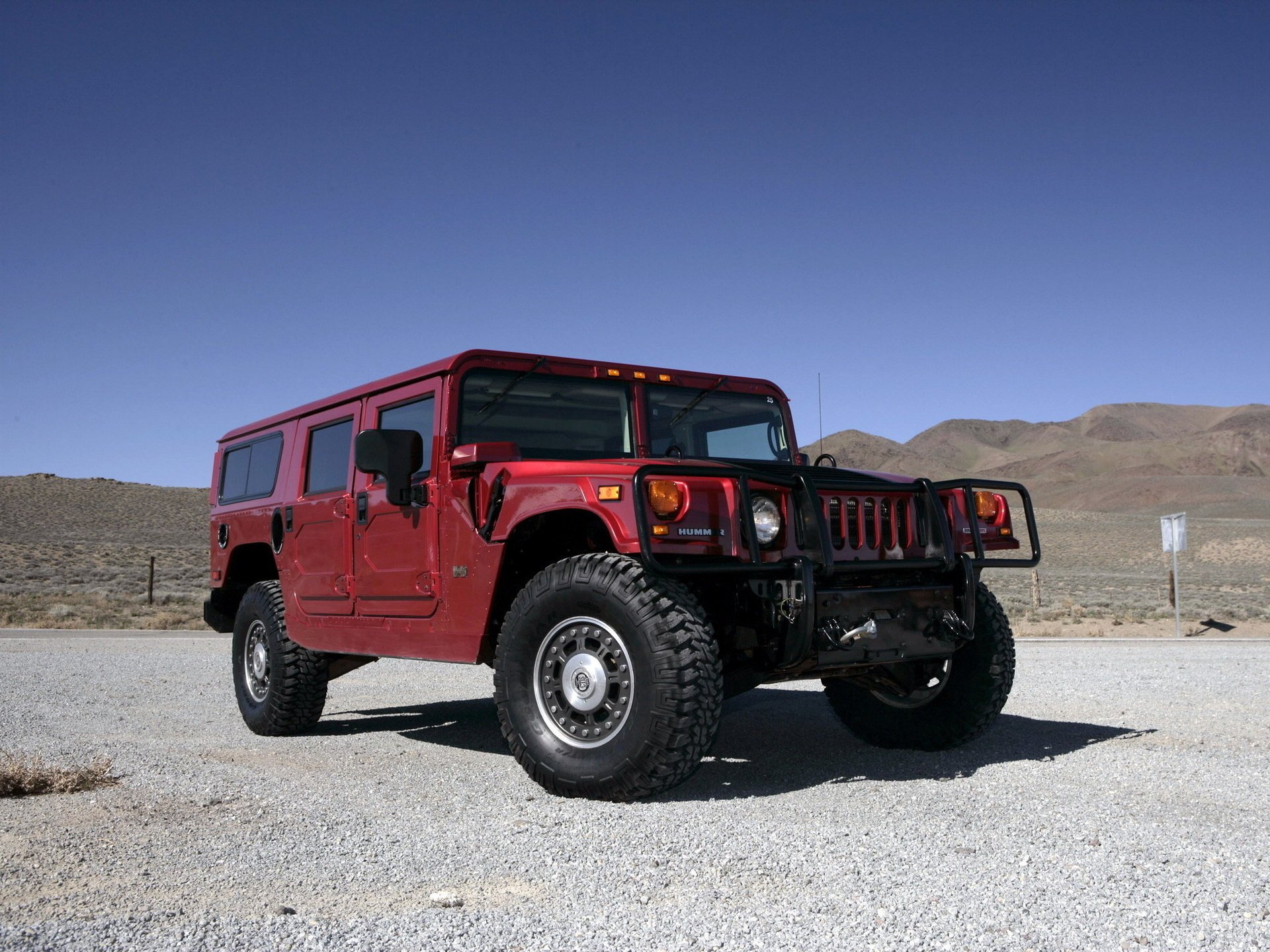 hummer h1 alfa wagon hummer x1 hamer czerwony jeep.suv off-road off-road przód wzgórza niebo