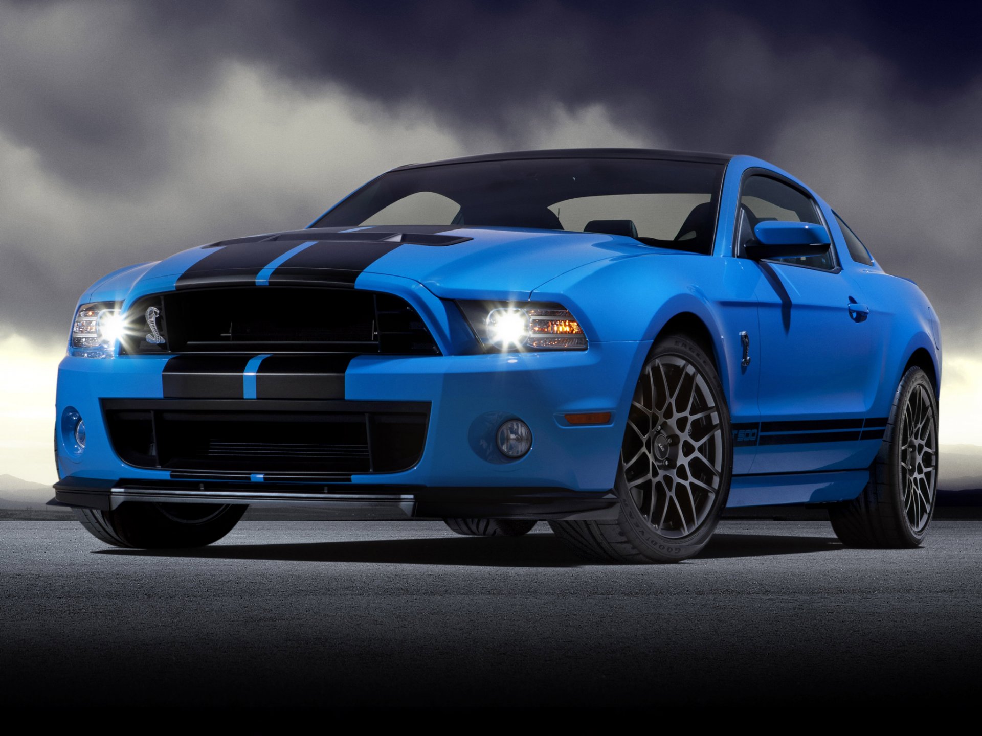 ford mustang shelby gt500 blau sportstreifen vorderseite