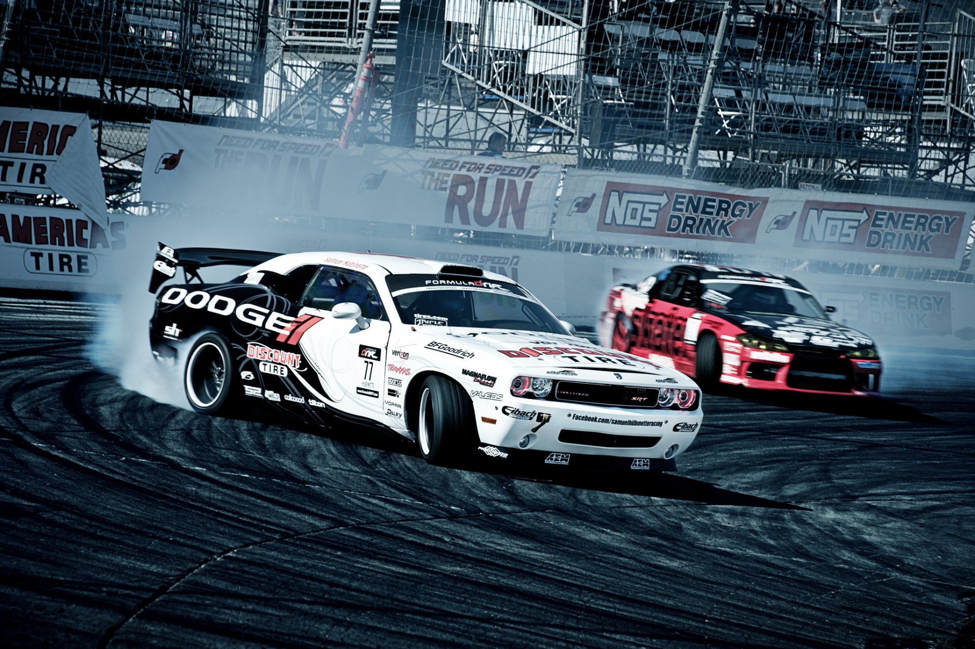 ausweichen challenger nissan silvia s15 formula drift dodge challenger nissan drift rauch tribünen shows wettbewerbe