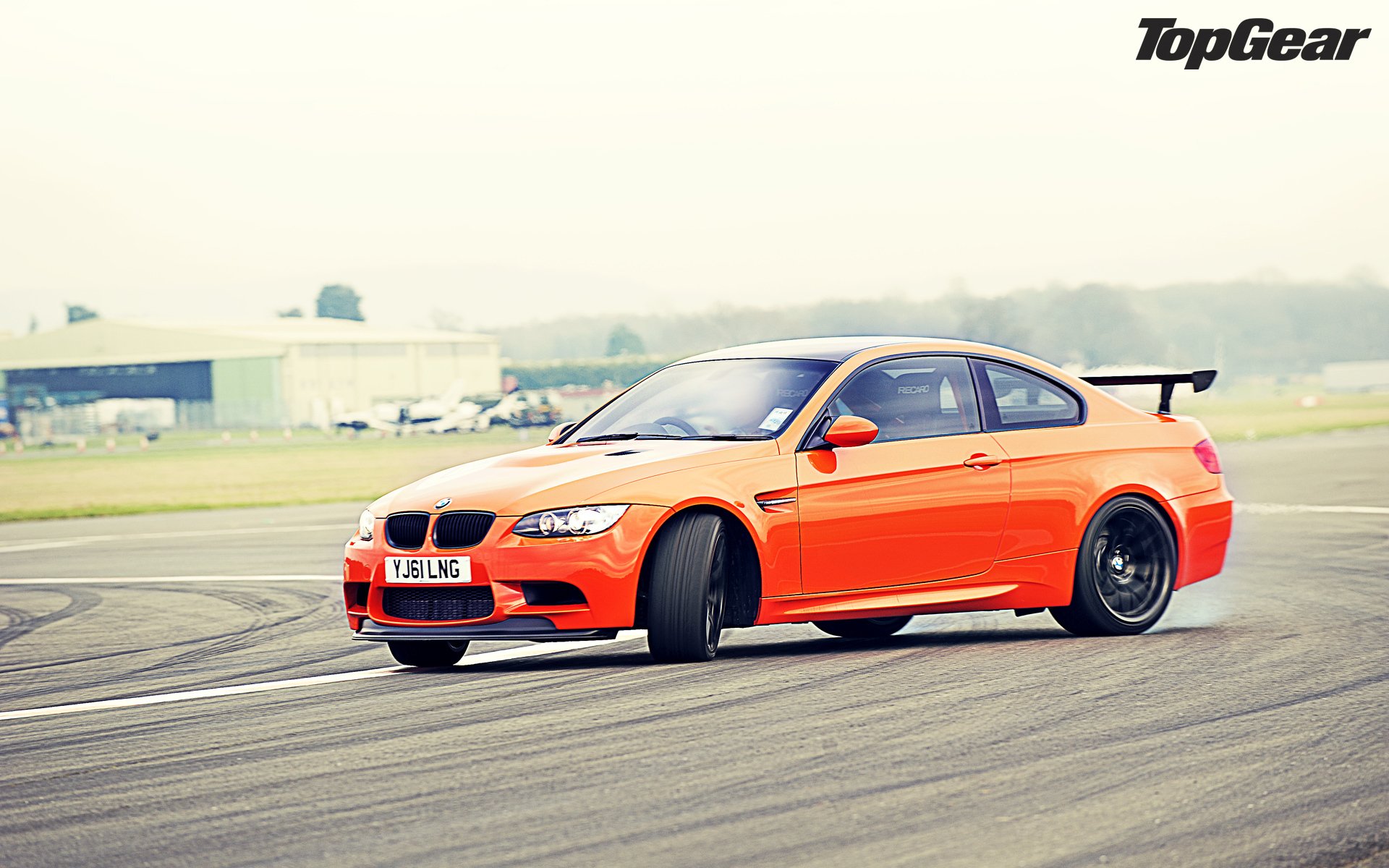 Дрифт 3 машины. BMW m3 GTS. BMW m3 Orange. BMW m3 e92 GTS. BMW m3 e90 GTS.