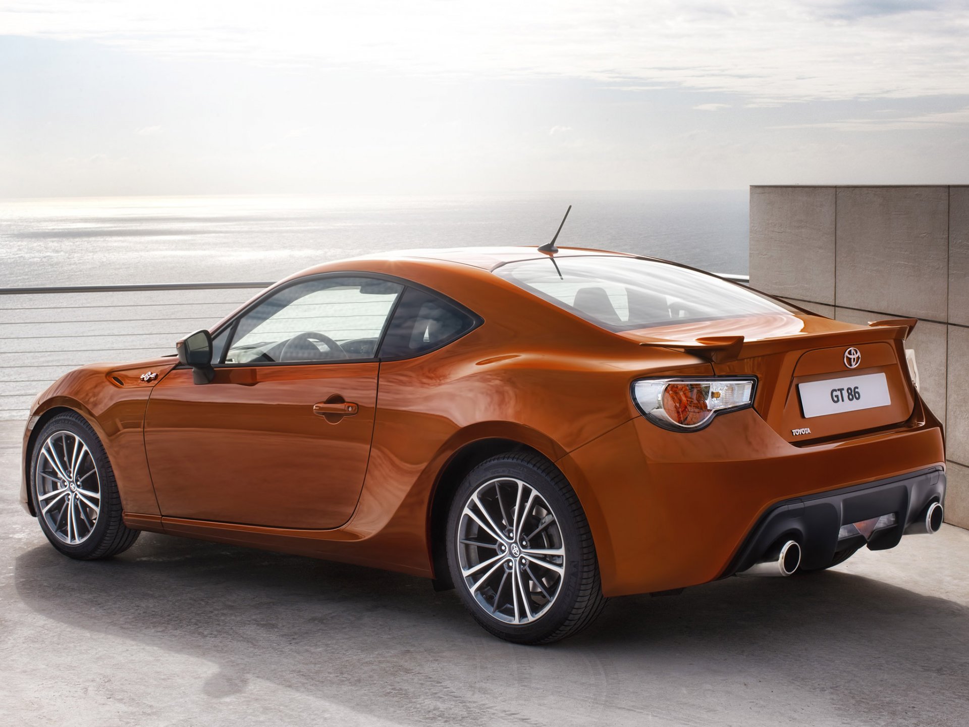 toyota gt 86 тойота гт 86 спорткар купе хачироку hachiroku вид сзади небо