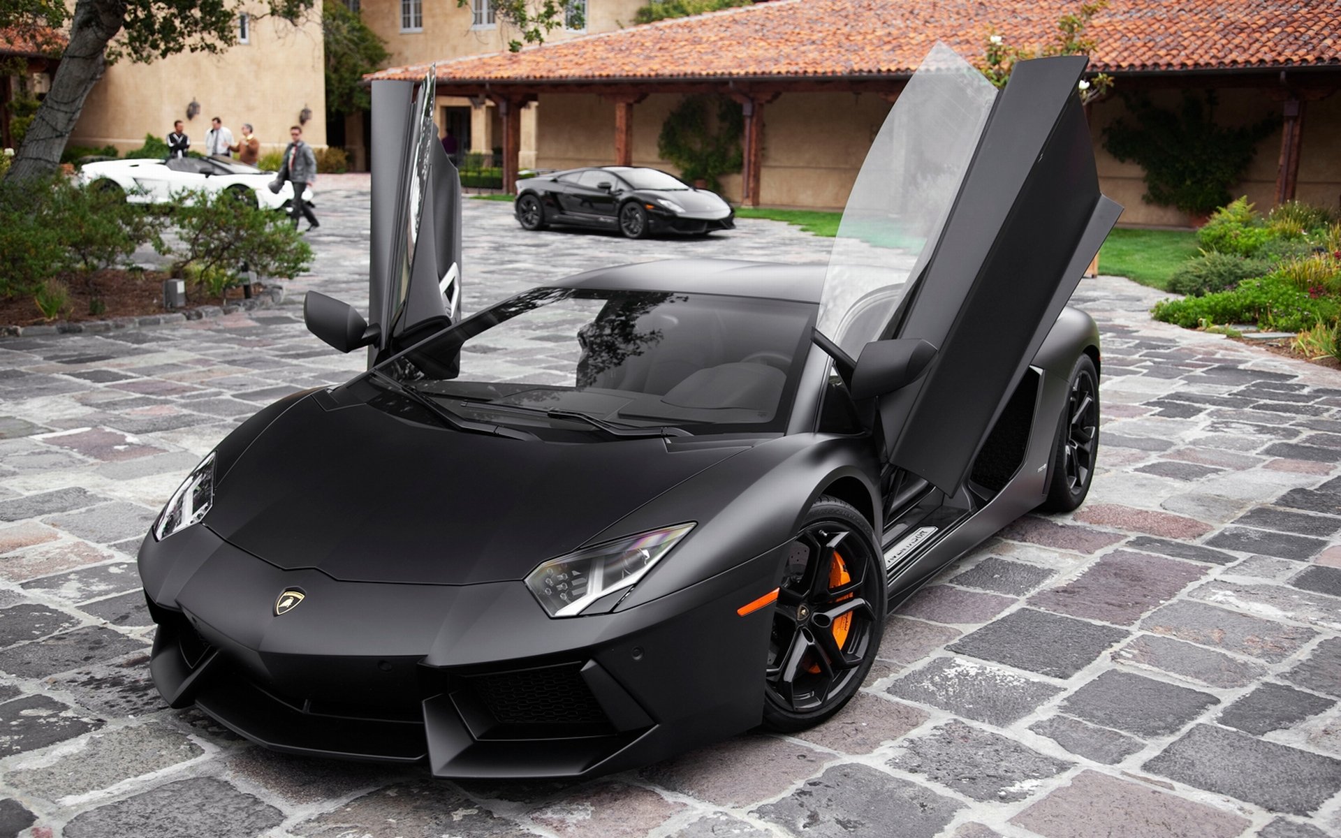 lamborghini-aventador samochód sportowy lamborghini lamba czarna lamba