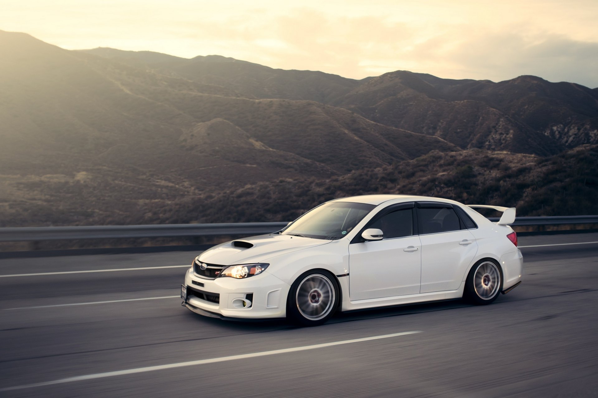 auto coches subaru impreza wrx sti s206 sedán blanco auto tuning fondos de pantalla auto velocidad carretera tráfico fondos de pantalla