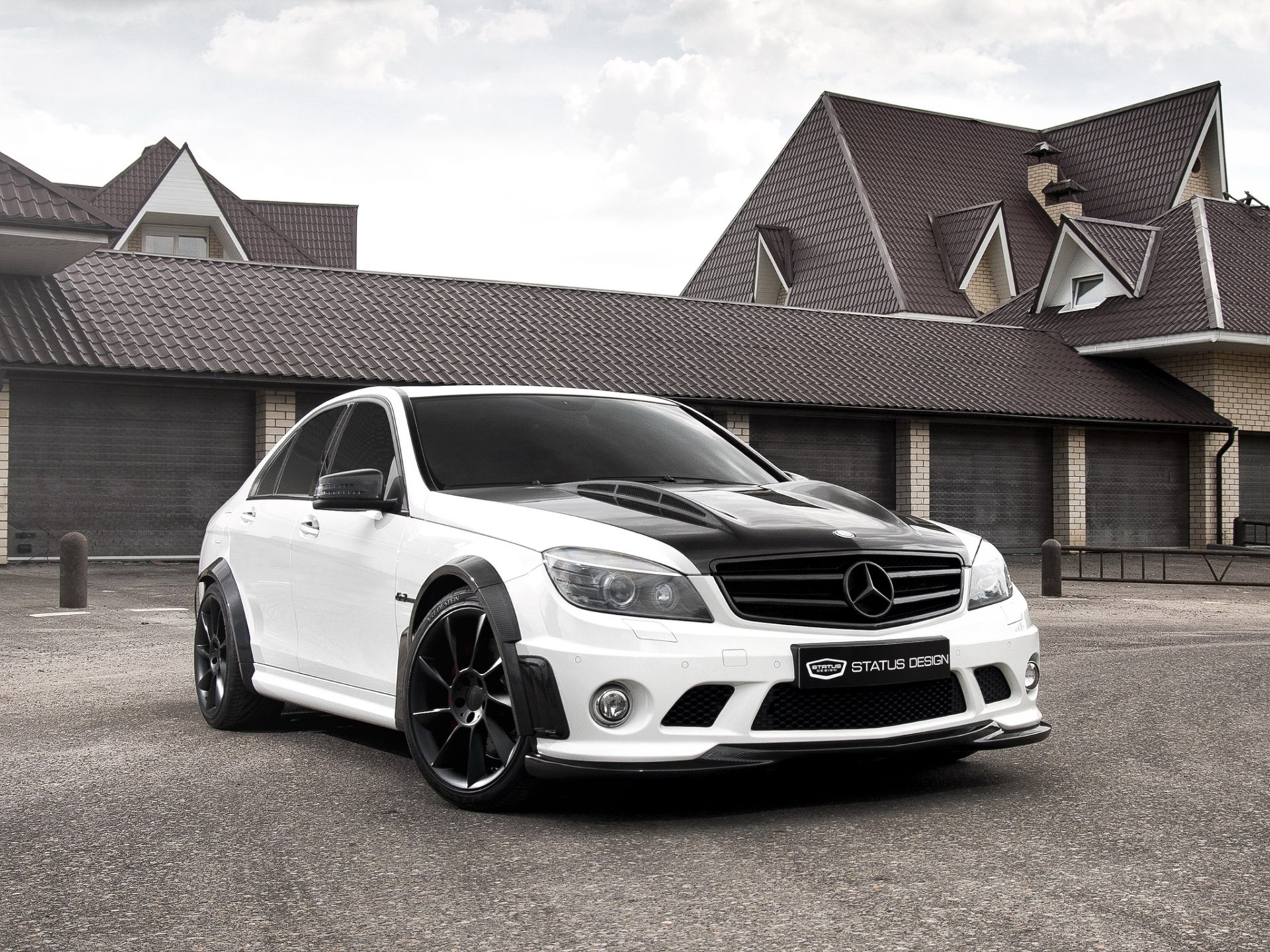 design status sd dtm mercedes-benz c-klasse design status mercedes c-klasse tuntng tuning front weiß garage haus himmel