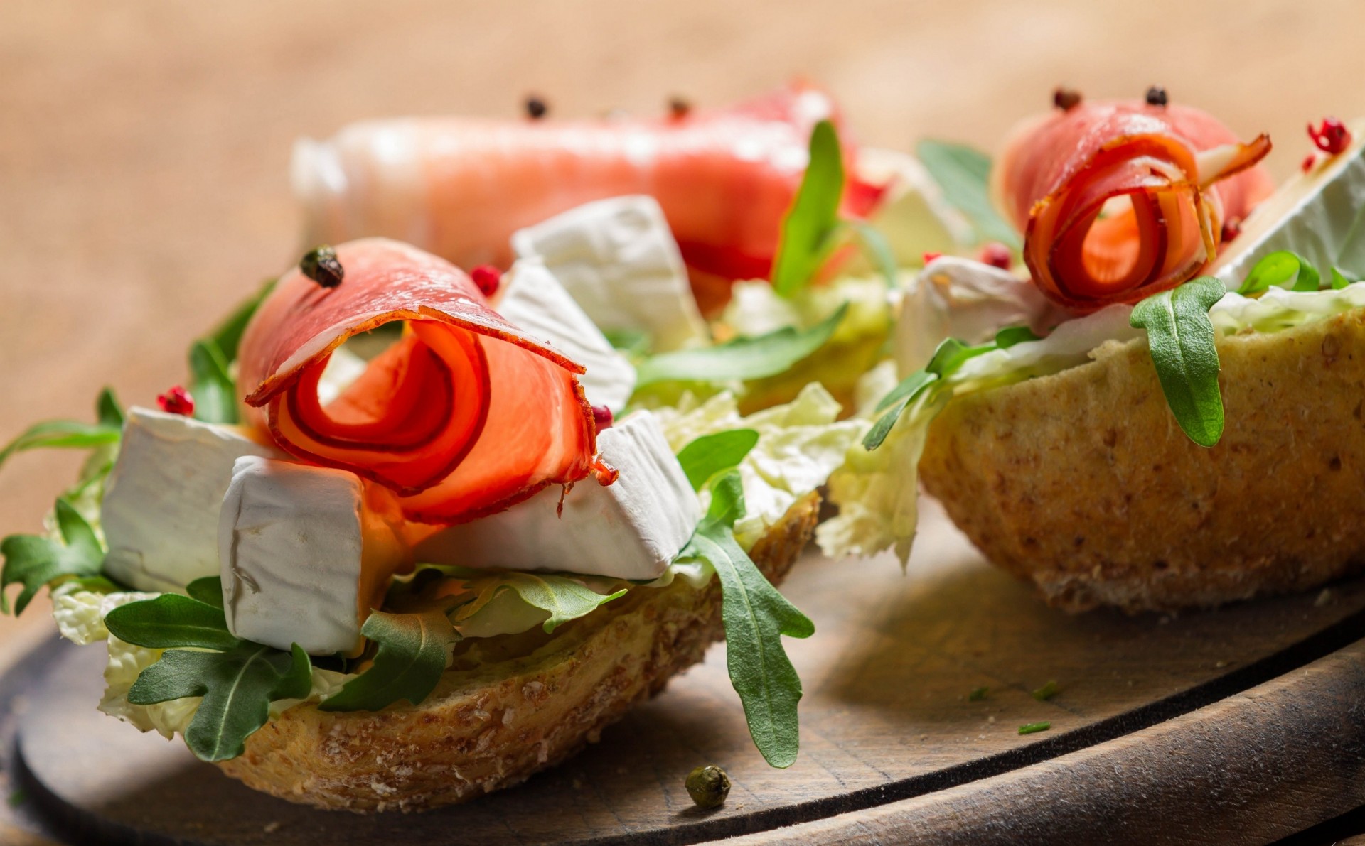 spuntino panino pane formaggio prosciutto