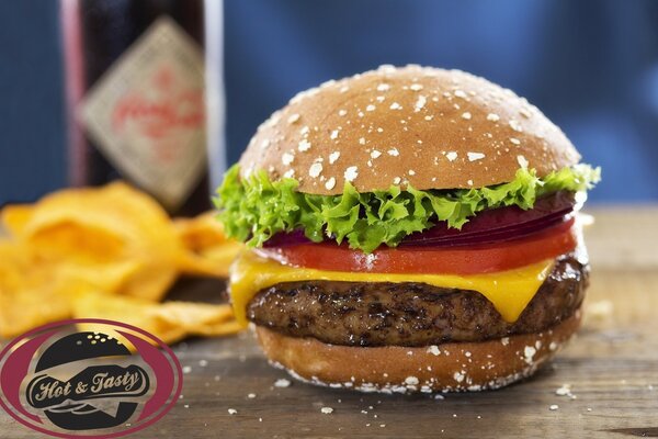 Saftiger Burger mit Rinderschnitzel