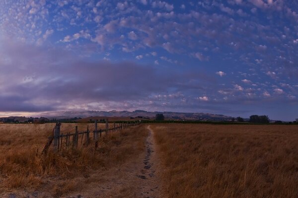 The path to the evening sky in the clouds