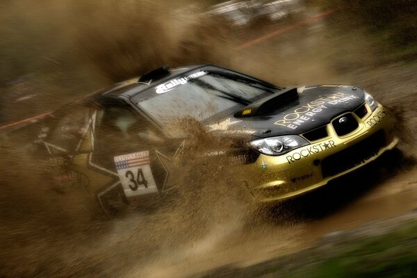 Oro con Nero spettacolare sport Subaru al Rally